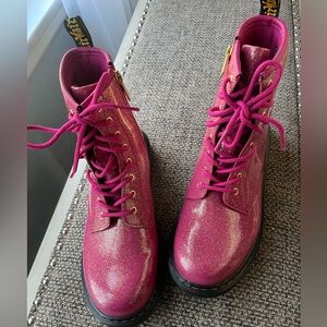 Dr. Martens Big Kids 1460 Glitter Boot (6)